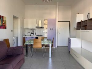 Bilocale in zona stazione, a Pietra Ligure